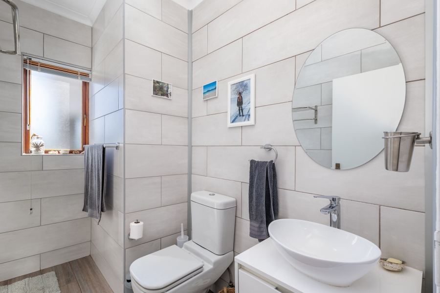 3 Bedroom Property for Sale in Castleton Western Cape